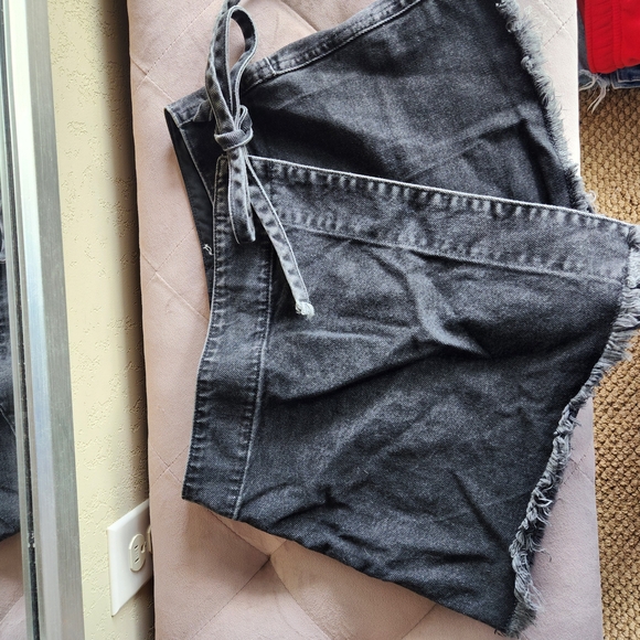 Free People Black Mini Skort, No Size Tag. Between 4-6 - Picture 2 of 3
